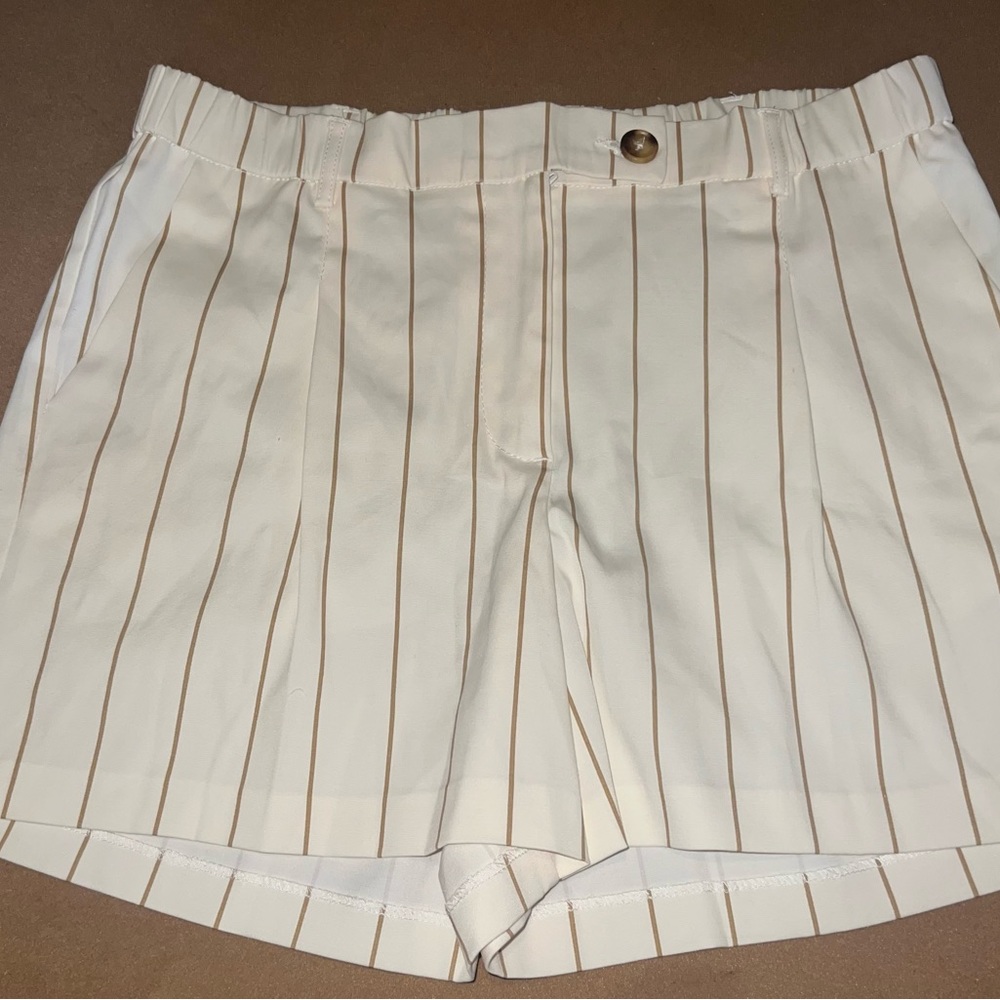 Two piece short set! - Picture 3 of 4